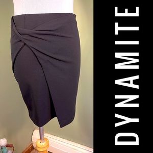 NWT XS Dynamite skirt